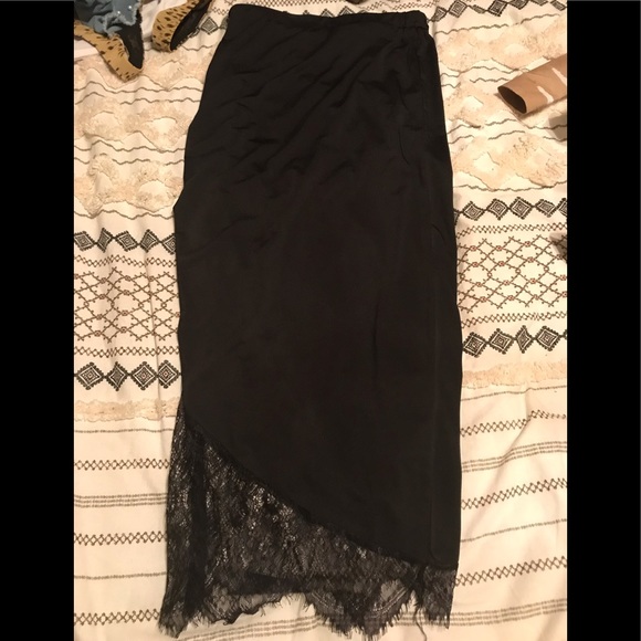 Black skirt - Picture 1 of 1